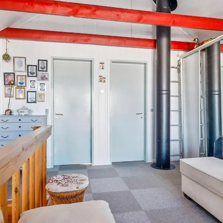 2 Bedroom Beautiful In Dom wakacyjny *